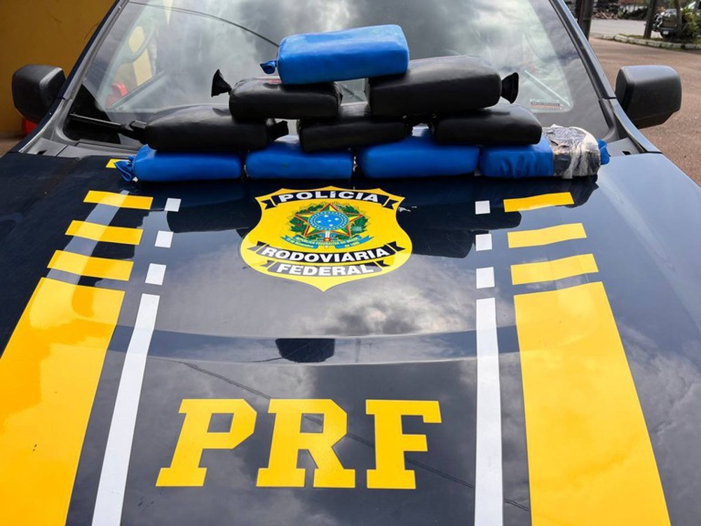 PRF Intercepta Ônibus Interestadual: Passageiro Transportava 12kg de Maconha
